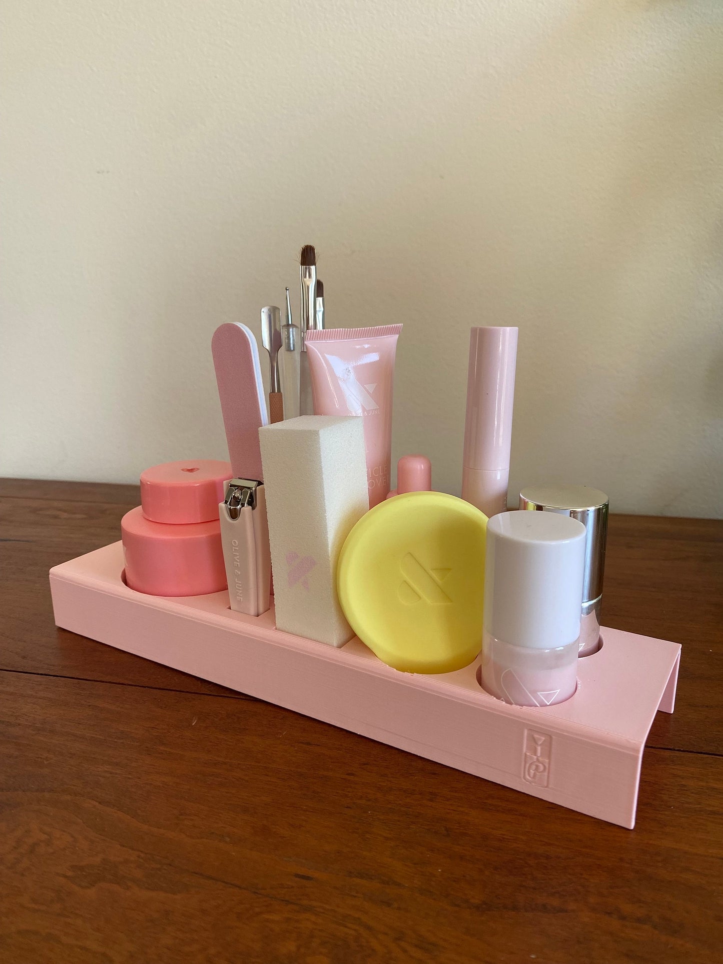 Mani Minimalist Organizer