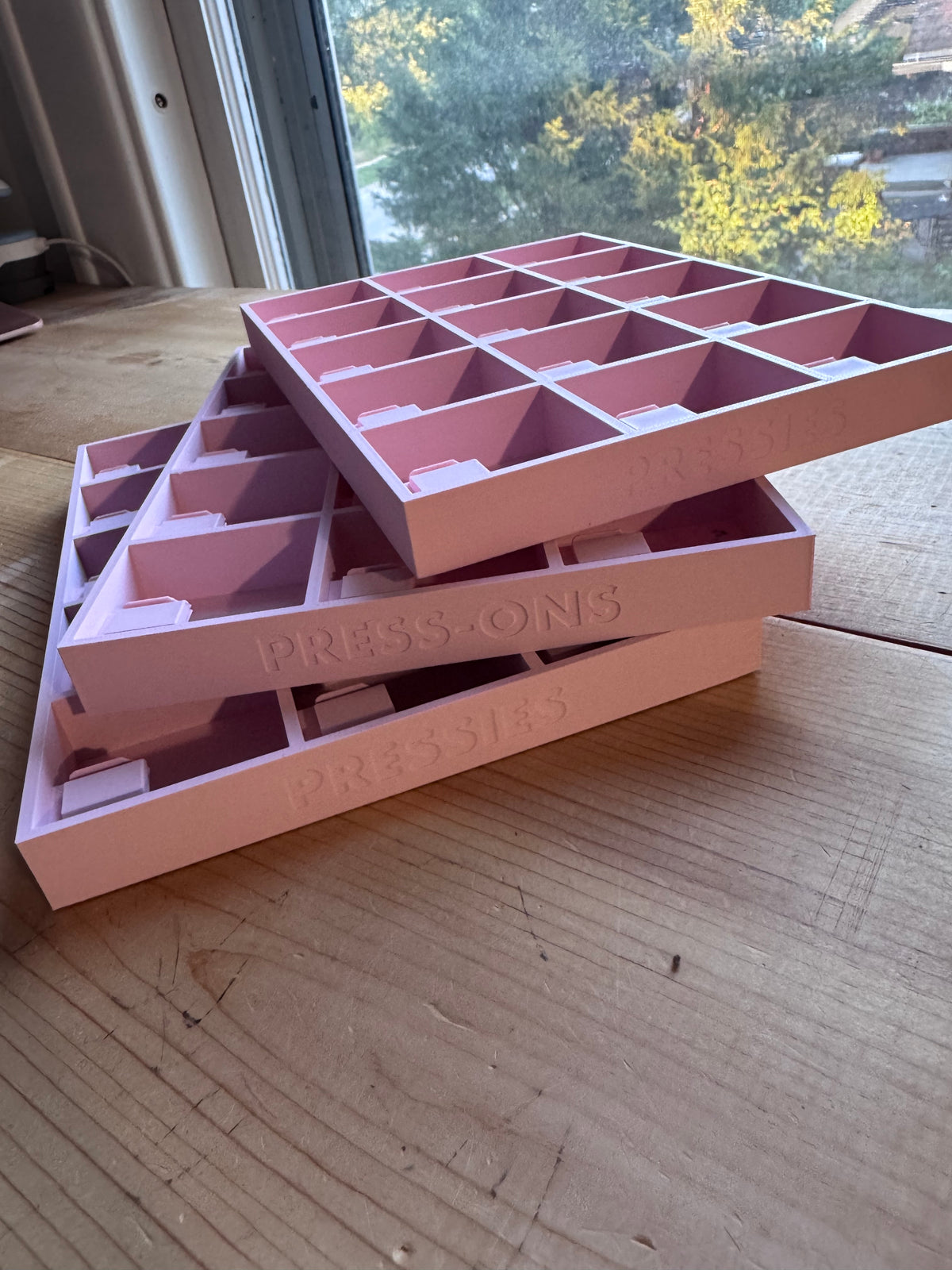 Press-on Trays (033)